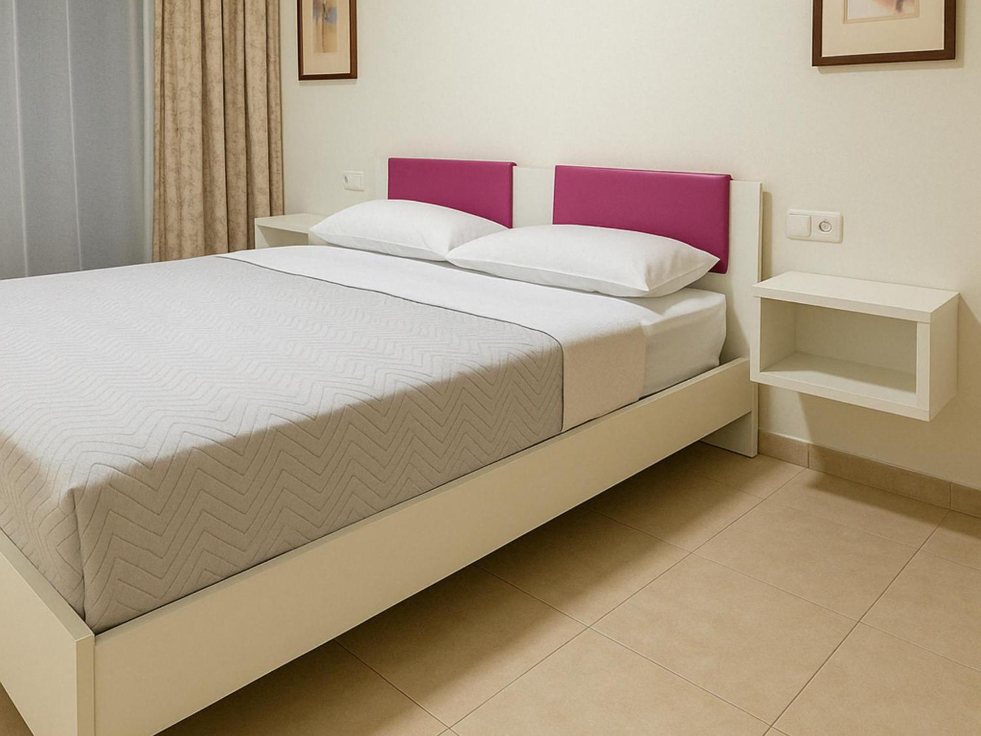 Sechi Aparthotel Marbella Estepona Exterior photo