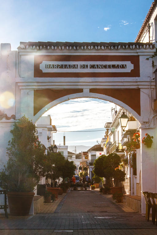 Sechi Aparthotel Marbella Estepona Exterior photo